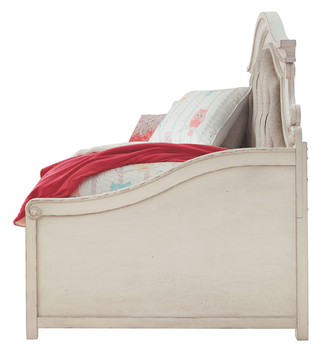 Realyn - Twin Day Bed