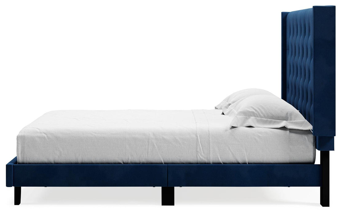 Vintasso - Upholstered Bed