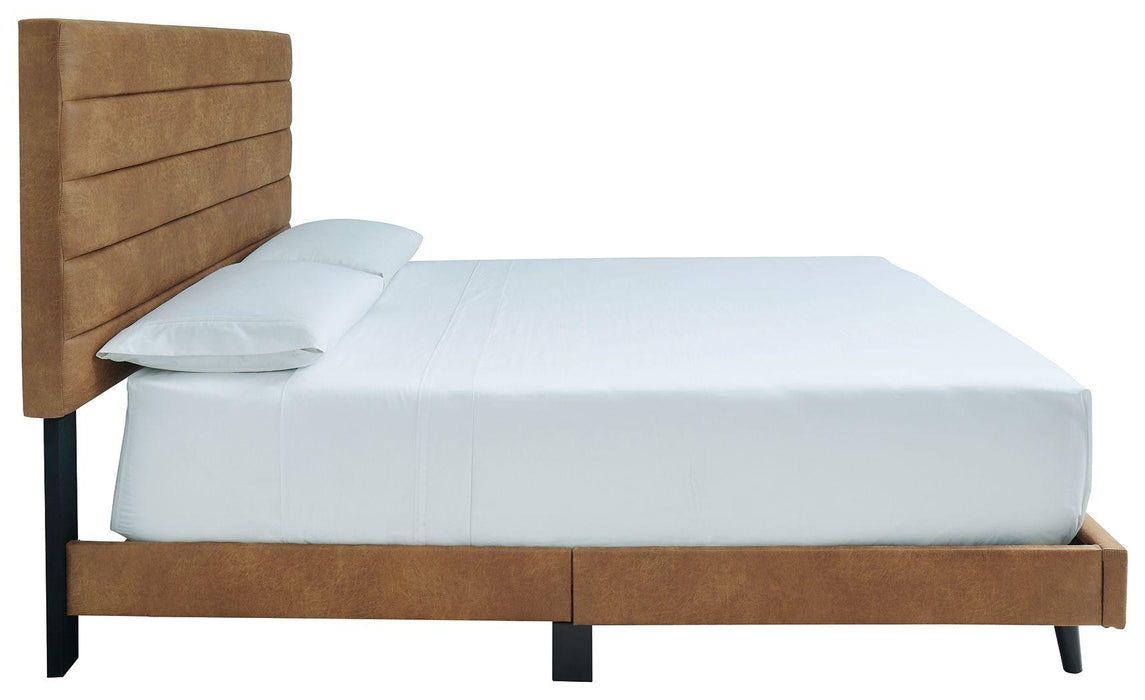 Vintasso - Upholstered Bed