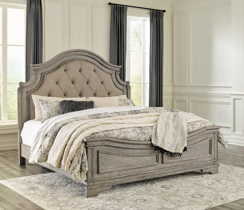 Lodenbay Panel Bed