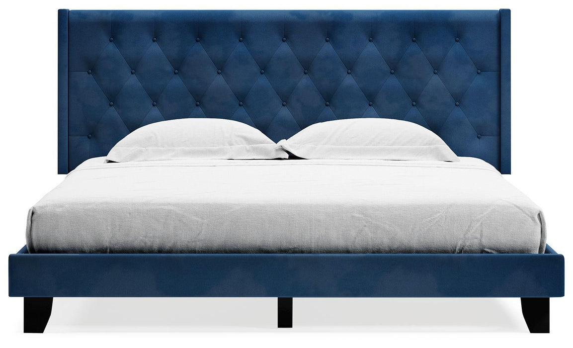 Vintasso - Upholstered Bed