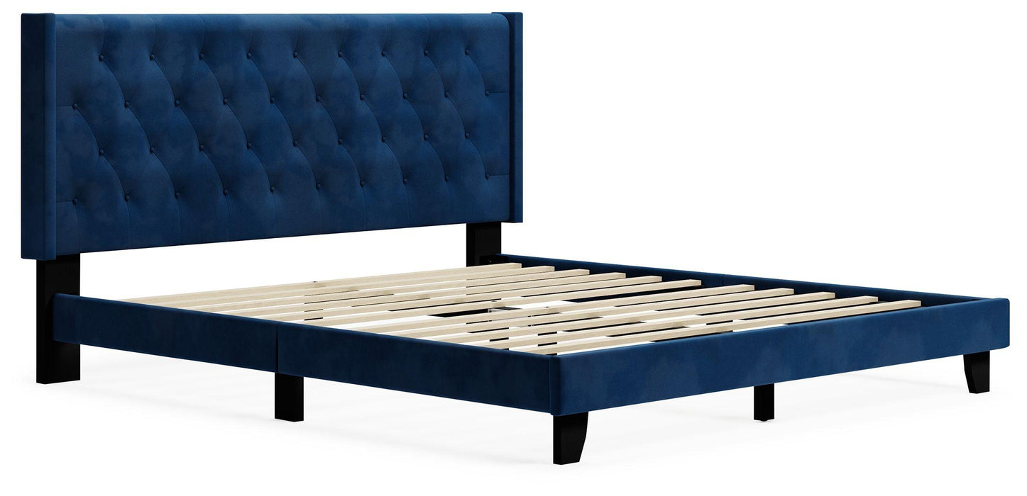 Vintasso - Upholstered Bed